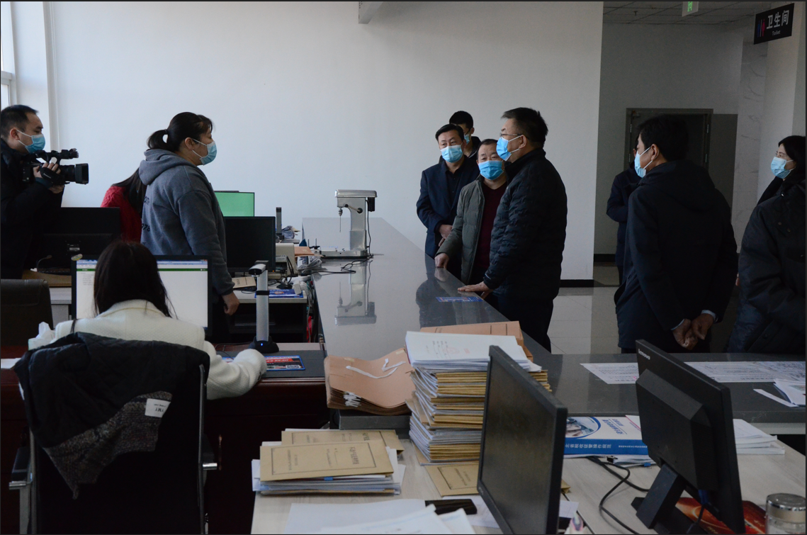 丰宁满族自治县人民政府 领导活动,会议讲话 县长曾庆鹏到行政审批局